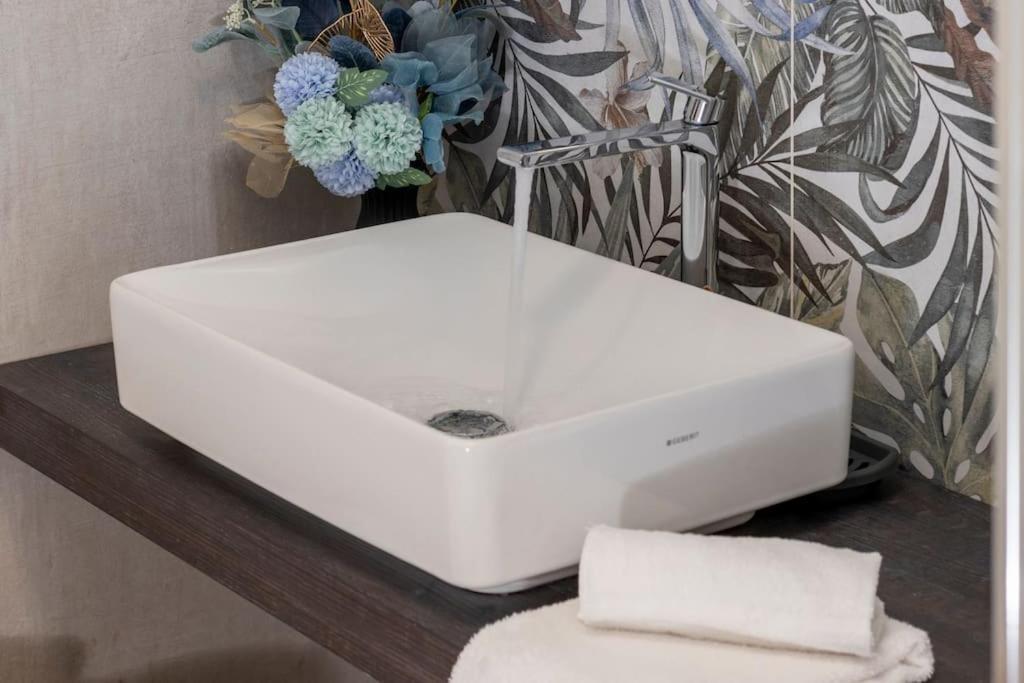 Piazza San Carlo Elegante Loft In Centro - Wi-Fi Apartment Turin Ngoại thất bức ảnh